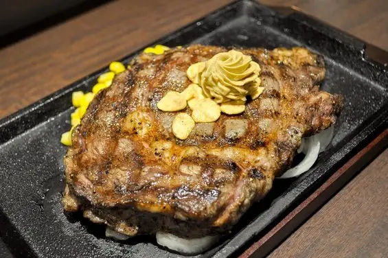 いきなりステーキとは？値段やカロリー量と店内の様子が気になる！
