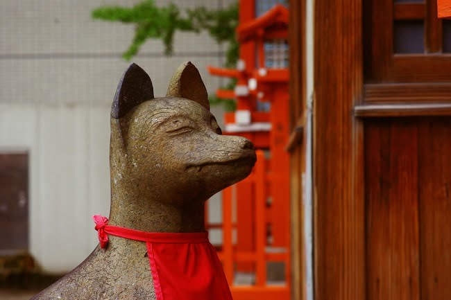 稲荷神社のお狐さん　イメージ