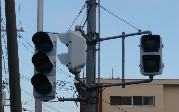 大阪府吹田市で停電！原因はマンホール爆発？３万４千件が暑くて大変な状況に！